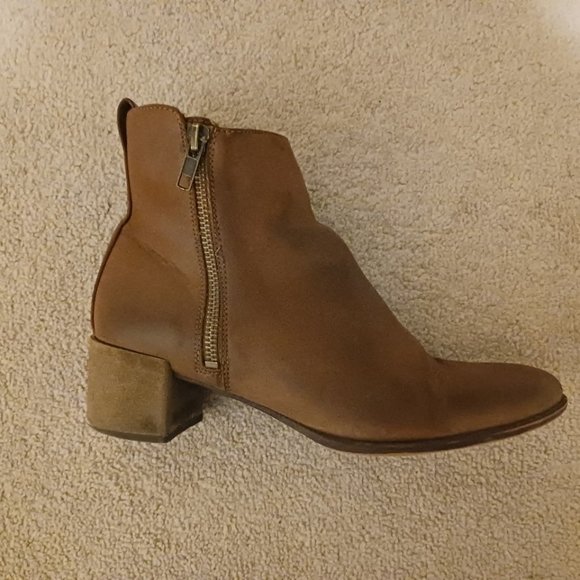 SOUL Naturalizer Women's Richy-Zip Ankle Boot, Banana Bread Brown - Picture 13 of 16